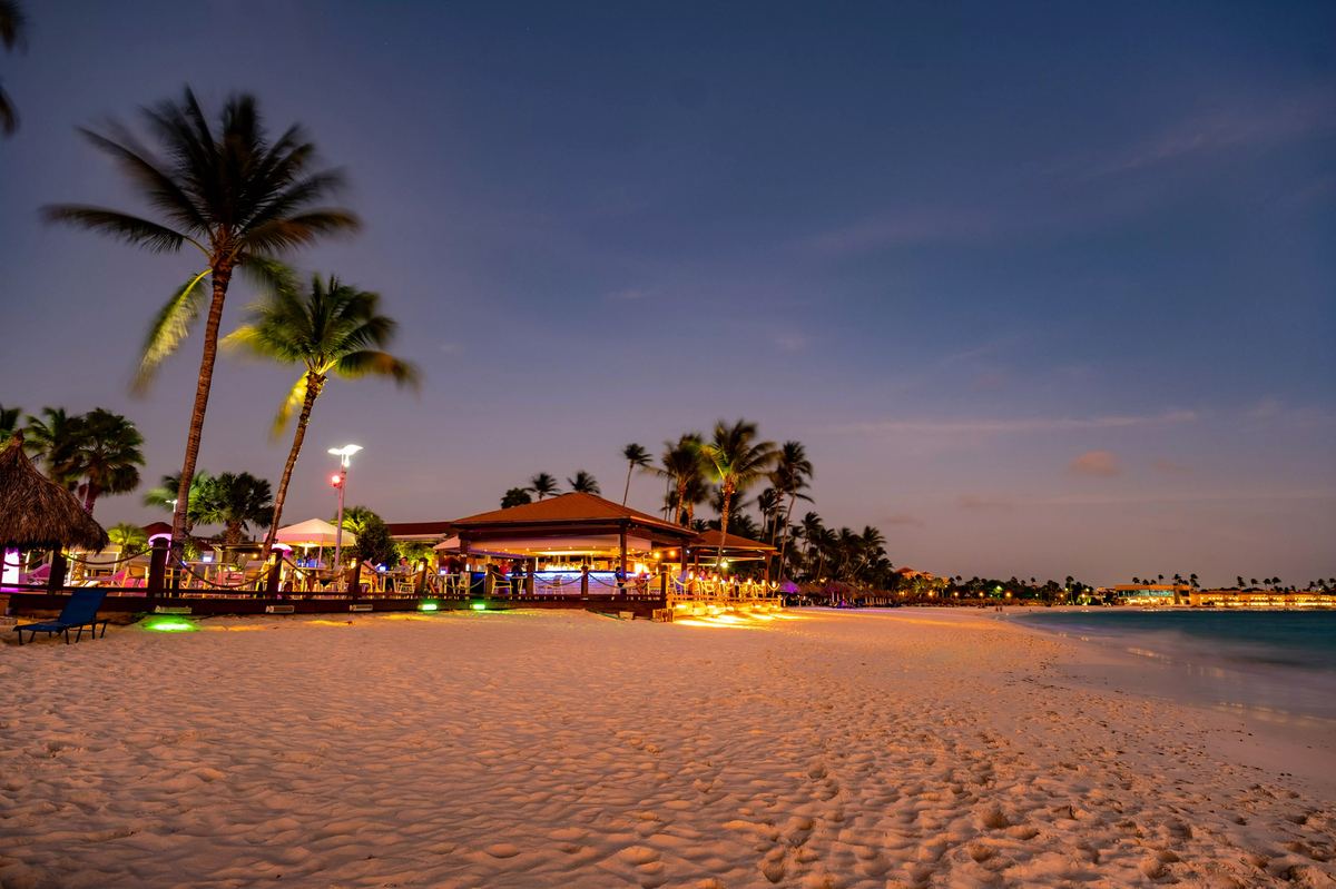 Sunset at the Divi Aruba - photo by Fokke and Ho